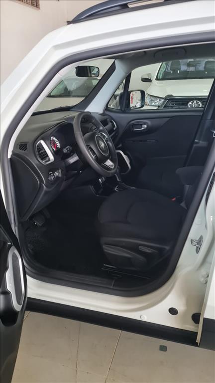 RENEGADE 1.8 16V FLEX SPORT 4P AUTOMÁTICO5