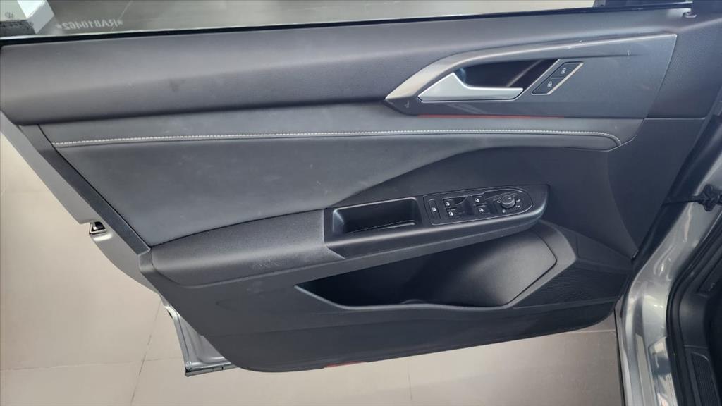 TAOS 1.4 250 TSI TOTAL FLEX HIGHLINE AUTOMÁTICO8