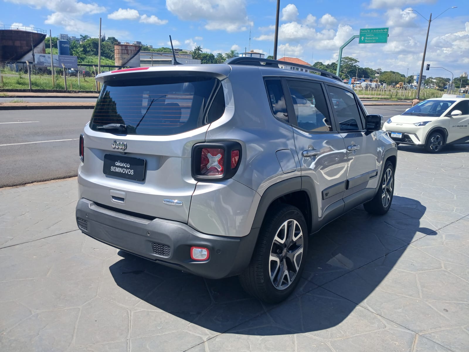 RENEGADE 1.8 16V FLEX LONGITUDE 4P AUTOMÁTICO7