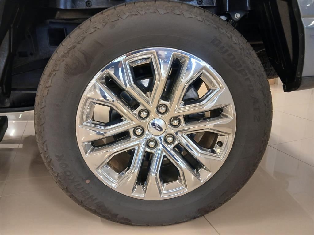 Ford-F-150-5.0 V8 GASOLINA CD LARIAT FX4 AUTOMÁTICO