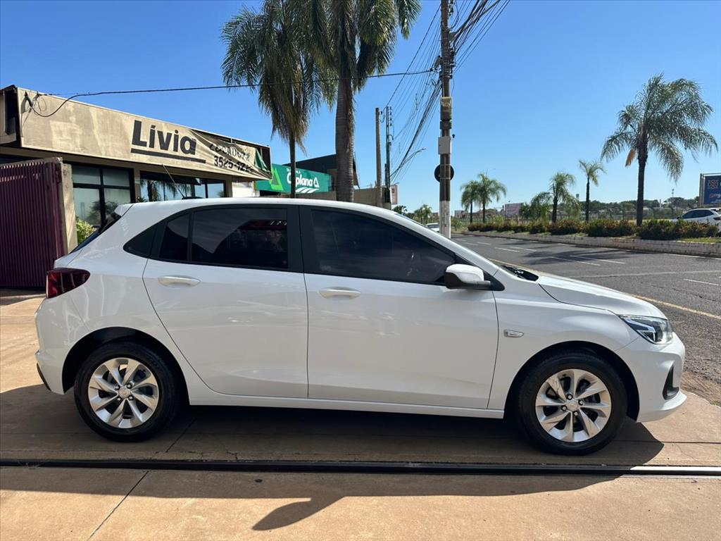 ONIX 1.0 TURBO FLEX LT AUTOMÁTICO6