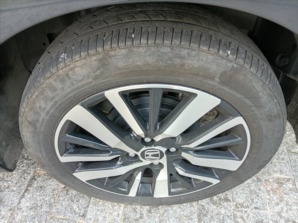 Honda-CITY-1.5 i-VTEC FLEX HATCH TOURING CVT