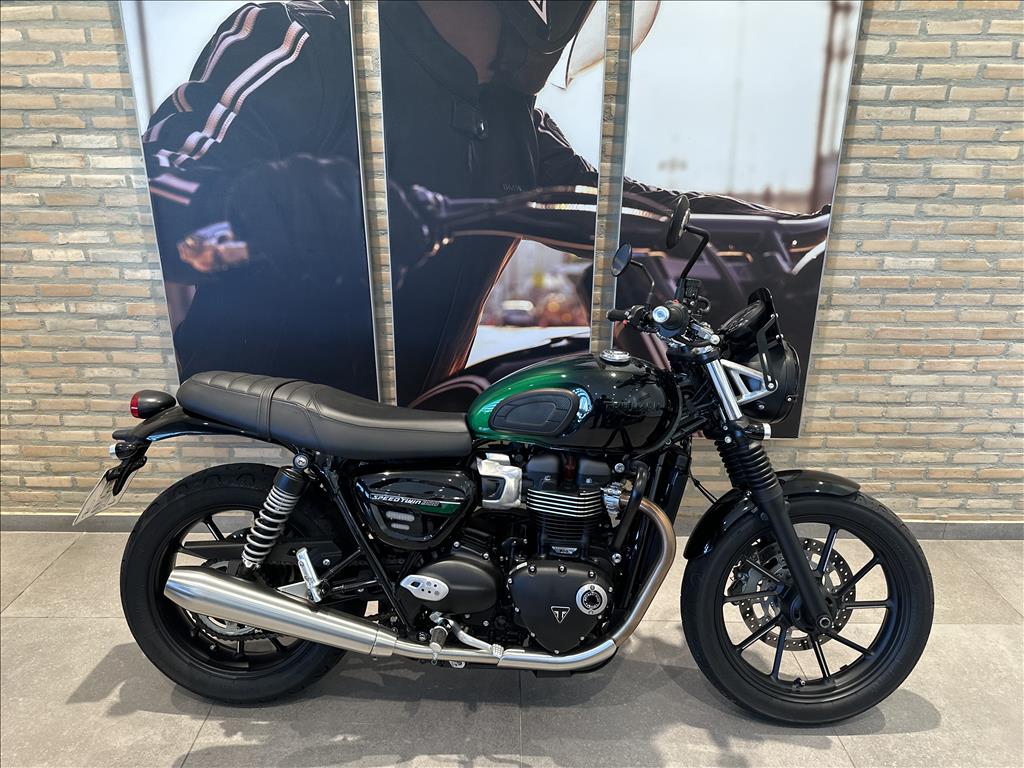TRIUMPH-SPEED-TWIN 900