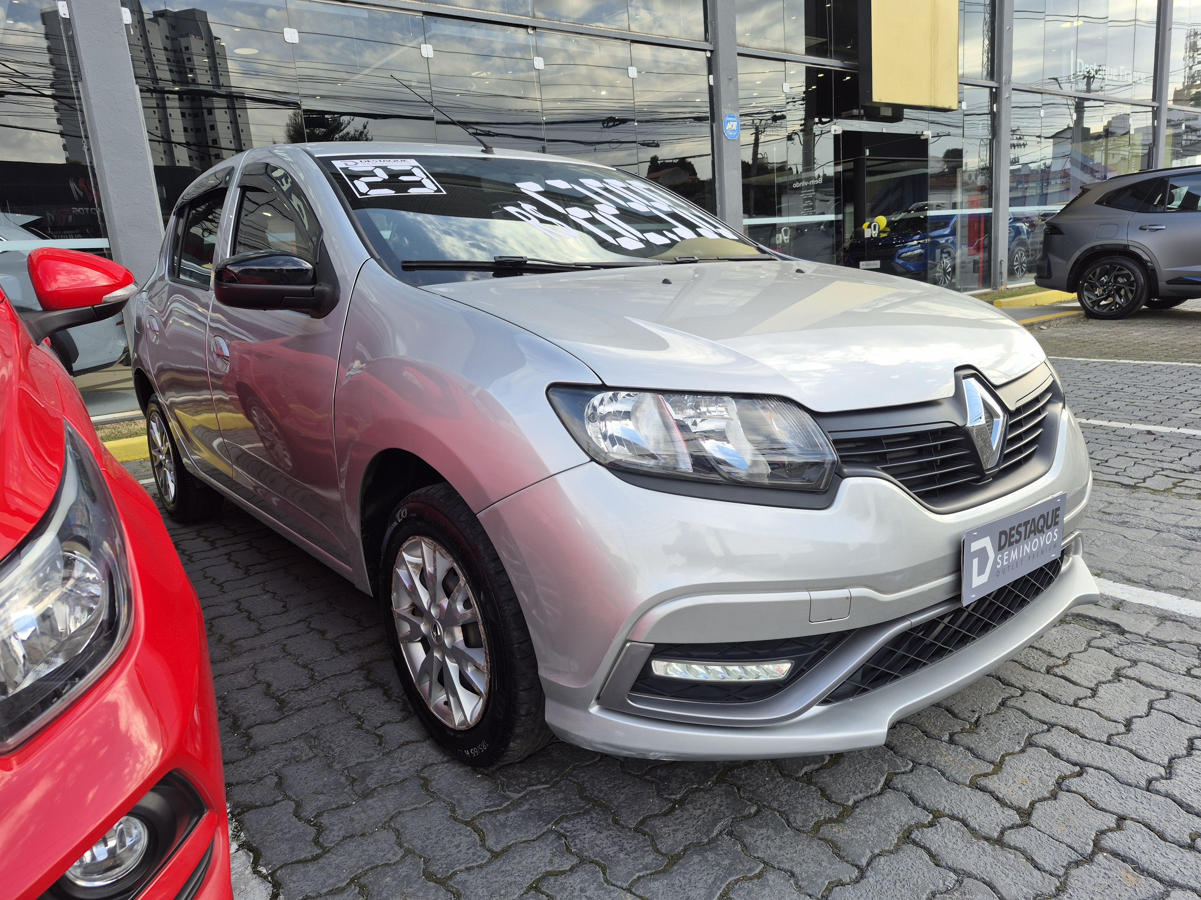 RENAULT SANDERO