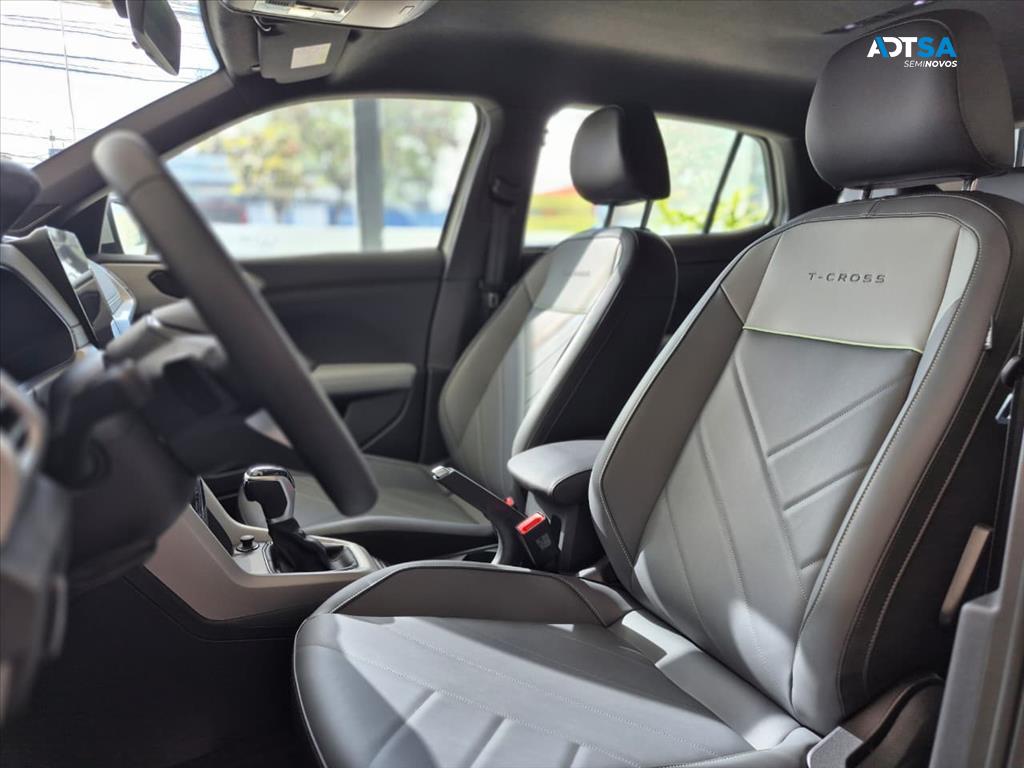 VOLKSWAGEN T-CROSS 1.0 200 TSI TOTAL FLEX COMFORTLINE AUTOMÁTICO