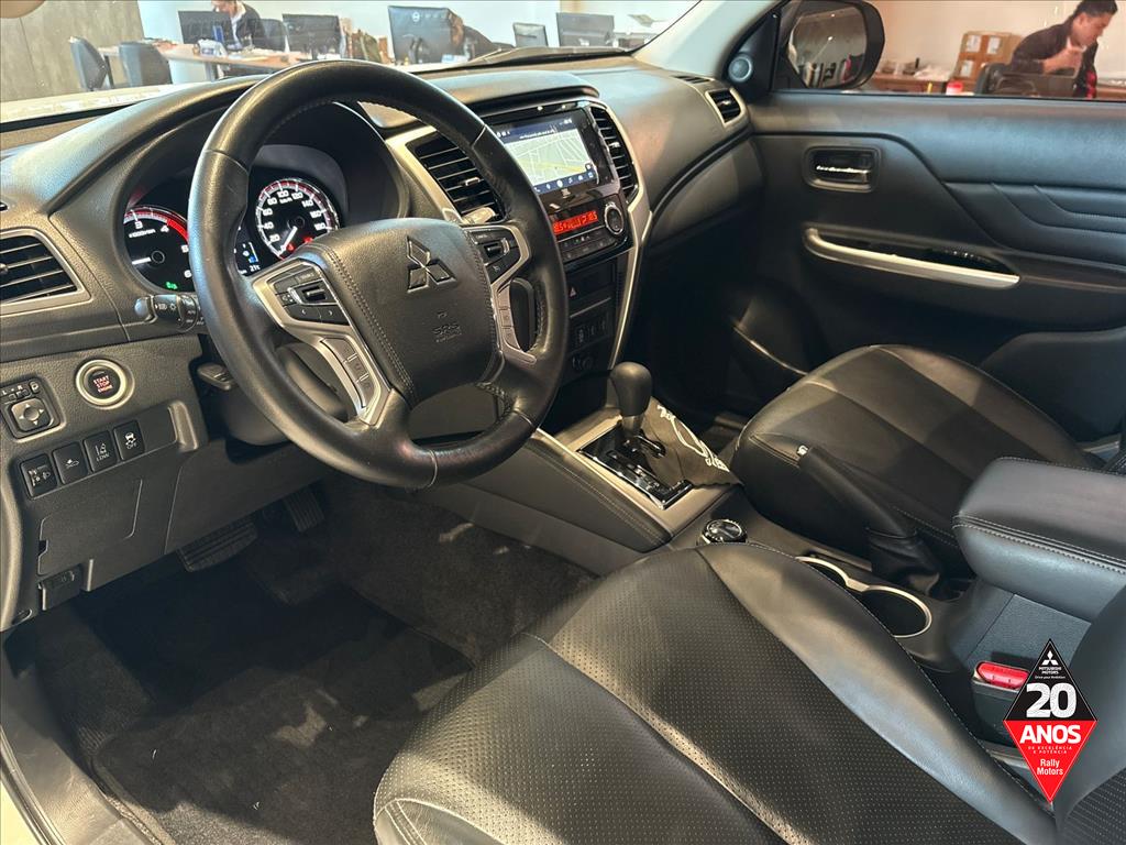 Mitsubishi-L200 TRITON-2.4 16V TURBO DIESEL SPORT HPE-S CD 4P 4X4 AUTOMÁTICO