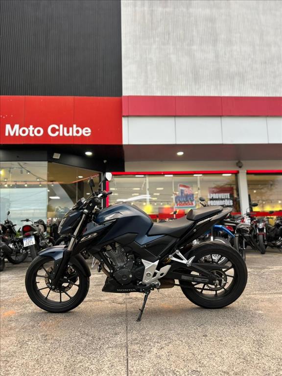 HONDA CB foto 4