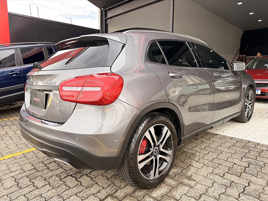 Mercedes-Benz Gla 250 - 2.0 16V TURBO GASOLINA VISION 4P AUTOMÁTICO