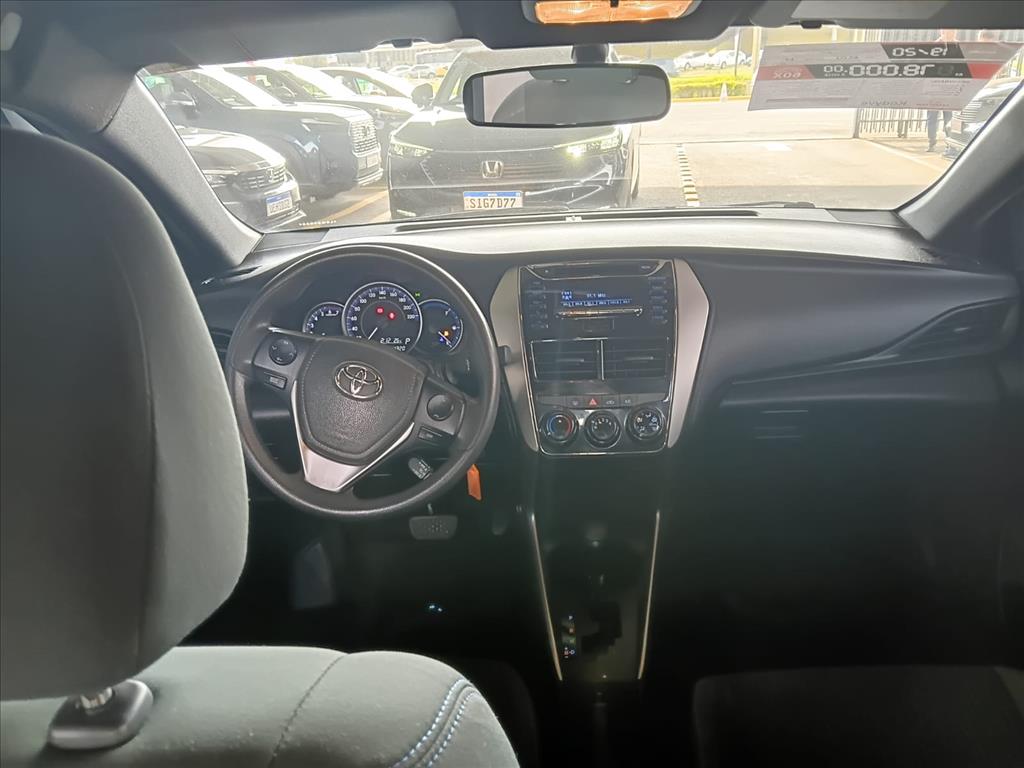 YARIS 1.3 16V FLEX XL LIVE MULTIDRIVE9