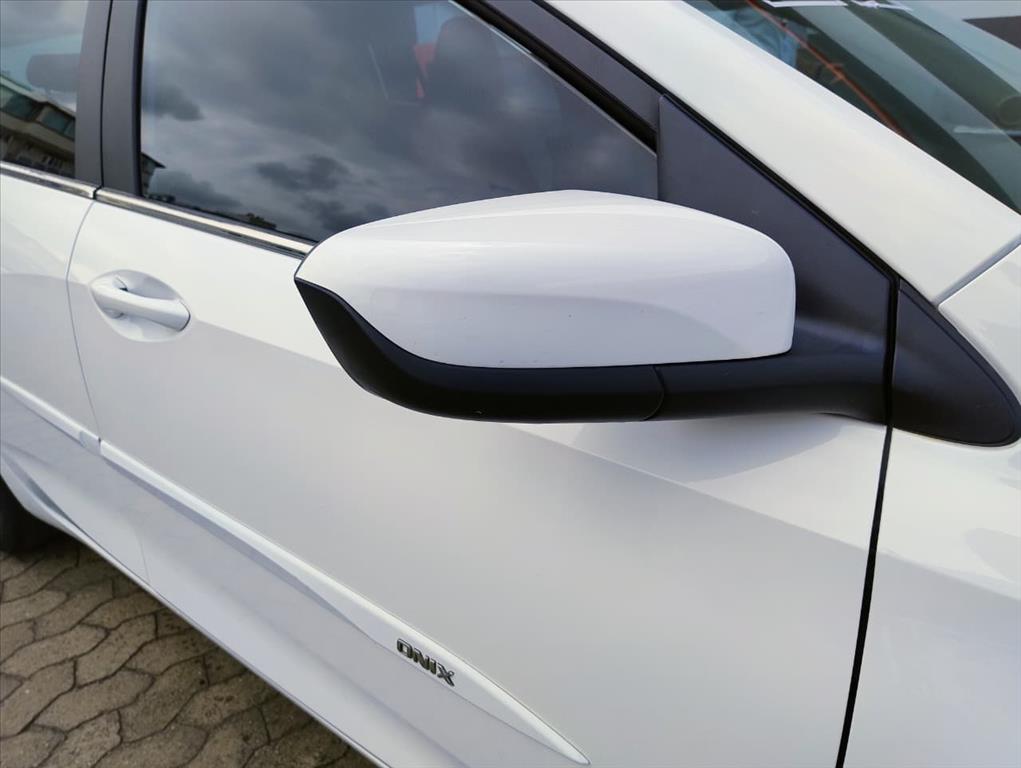 ONIX 1.0 TURBO FLEX AUTOMÁTICO18