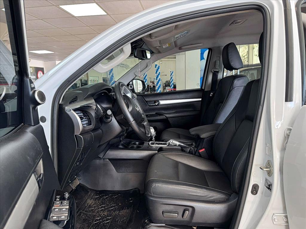 HILUX 2.8 D-4D TURBO DIESEL CD SRX 4X4 AUTOMÁTICO7