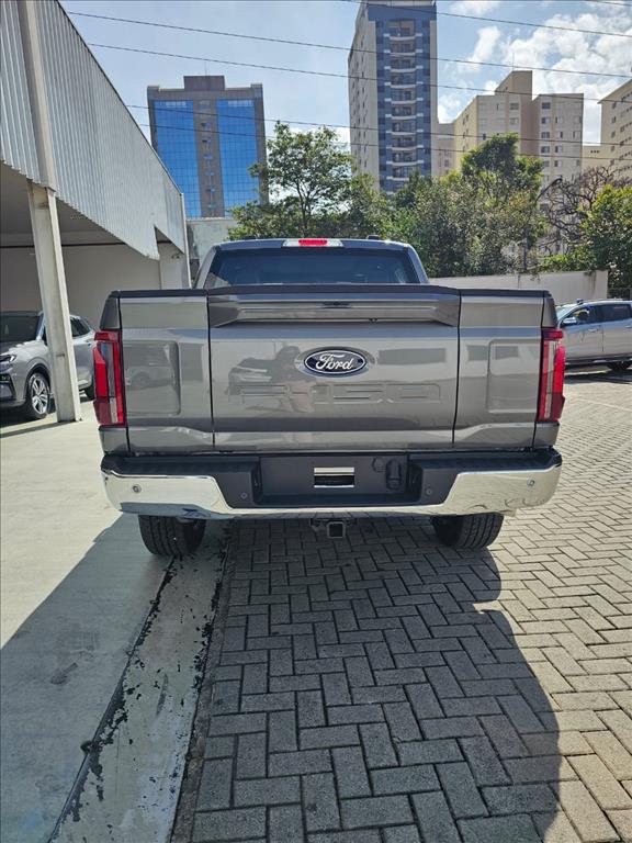 Ford-F-150-5.0 V8 GASOLINA CD LARIAT FX4 AUTOMÁTICO