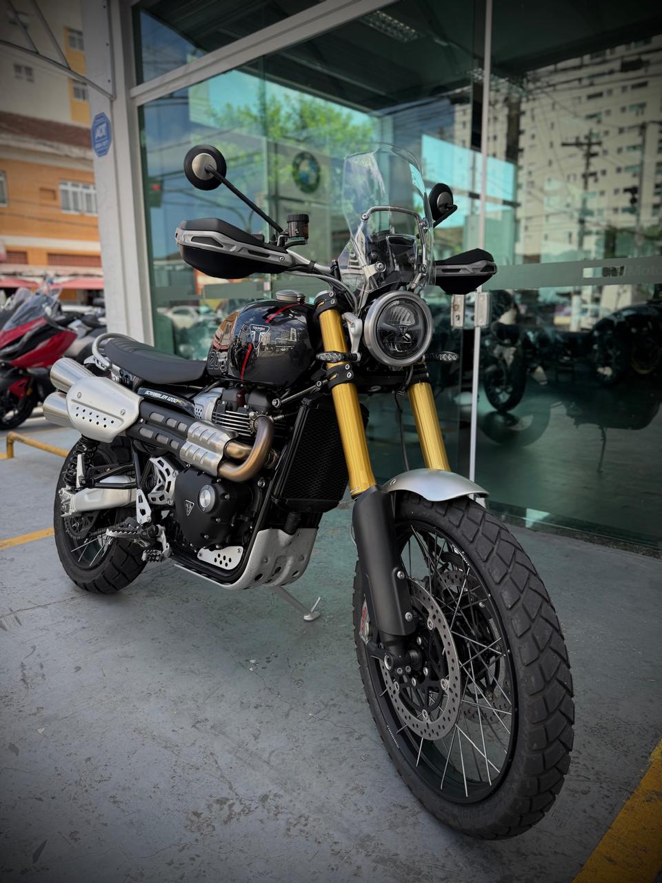TRIUMPH-SCRAMBLER-1200 XE