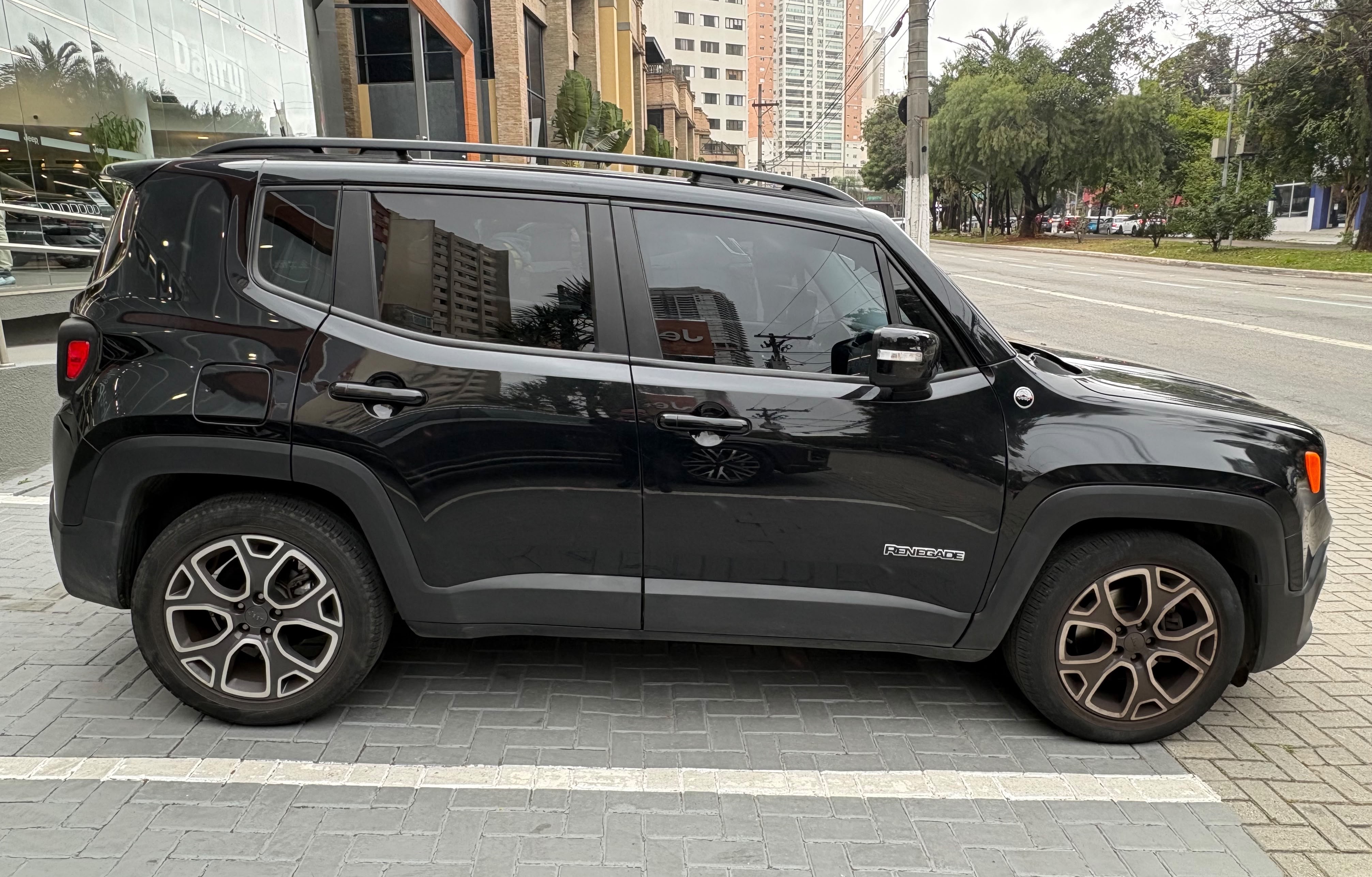 RENEGADE 1.8 16V FLEX LONGITUDE 4P AUTOMÁTICO7