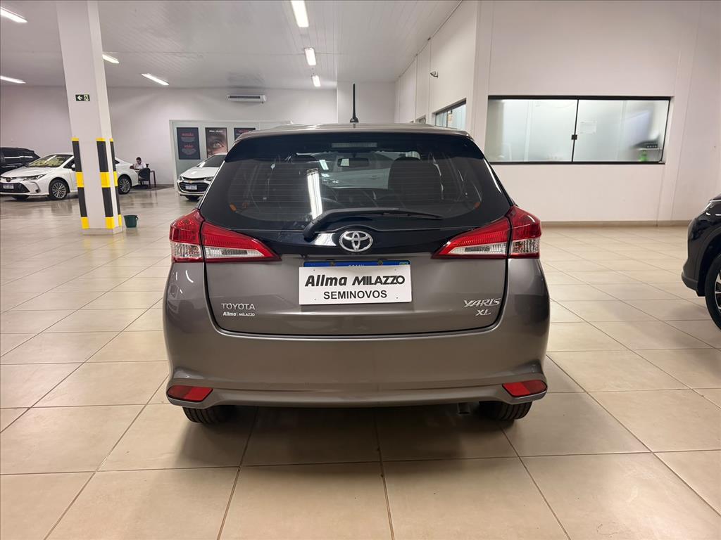 YARIS 1.3 16V FLEX XL PLUS TECH MULTIDRIVE9