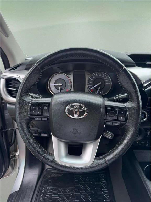 HILUX 2.8 D-4D TURBO DIESEL CD SRX 4X4 AUTOMÁTICO7