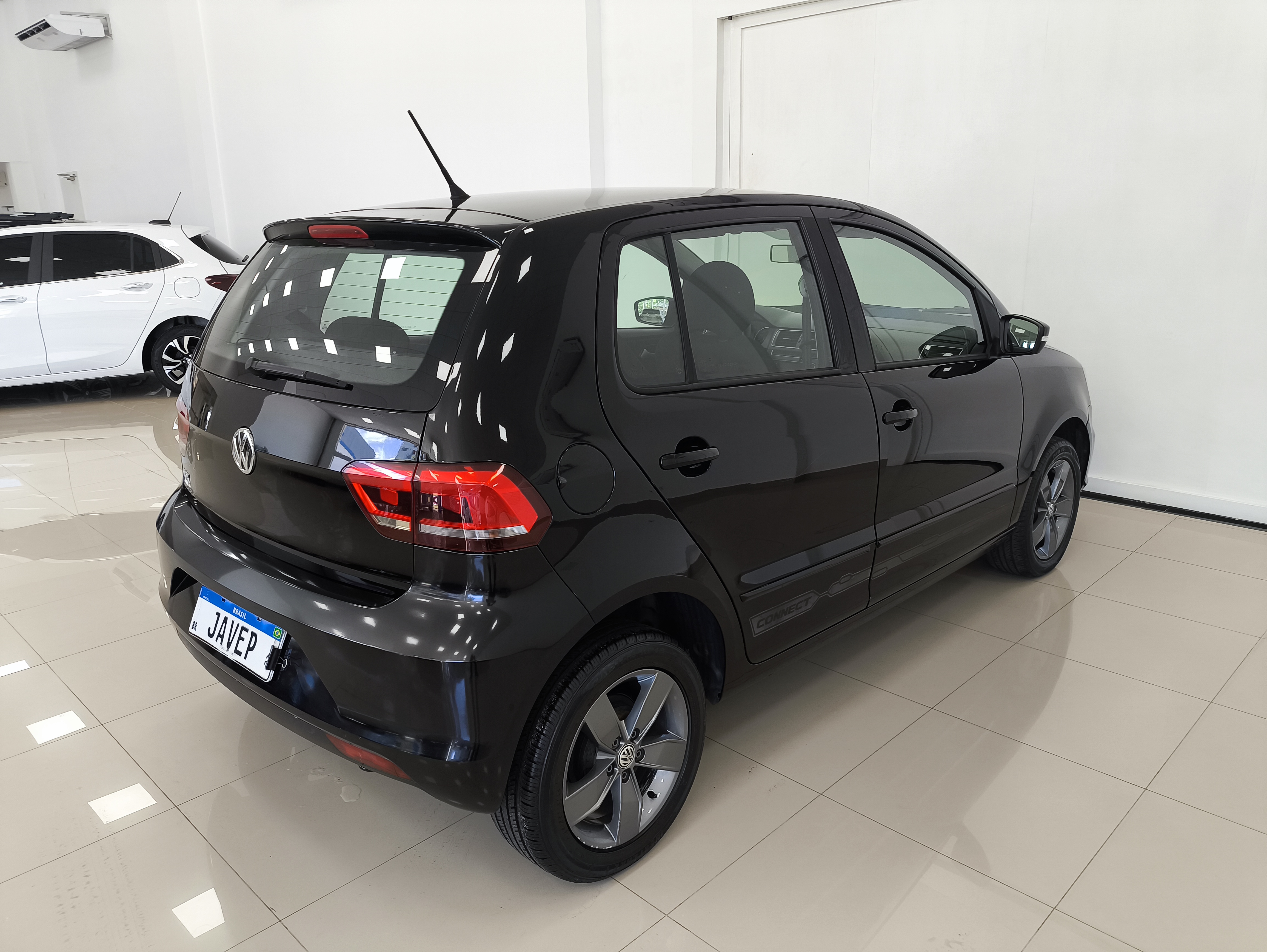 VW - Volkswagen-FOX-1.6 MSI TOTAL FLEX CONNECT 4P MANUAL