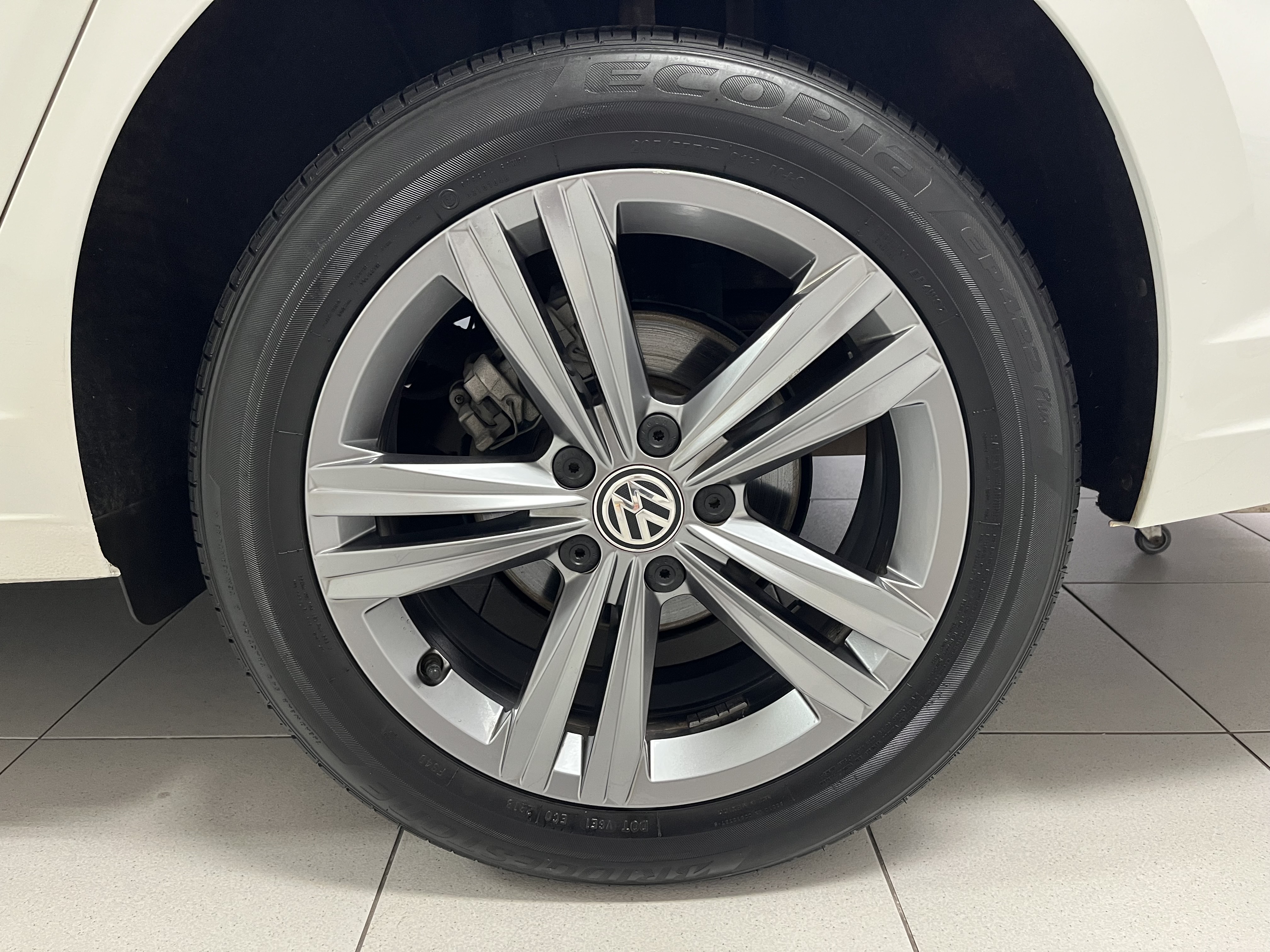 JETTA 1.4 250 TSI TOTAL FLEX R-LINE TIPTRONIC11
