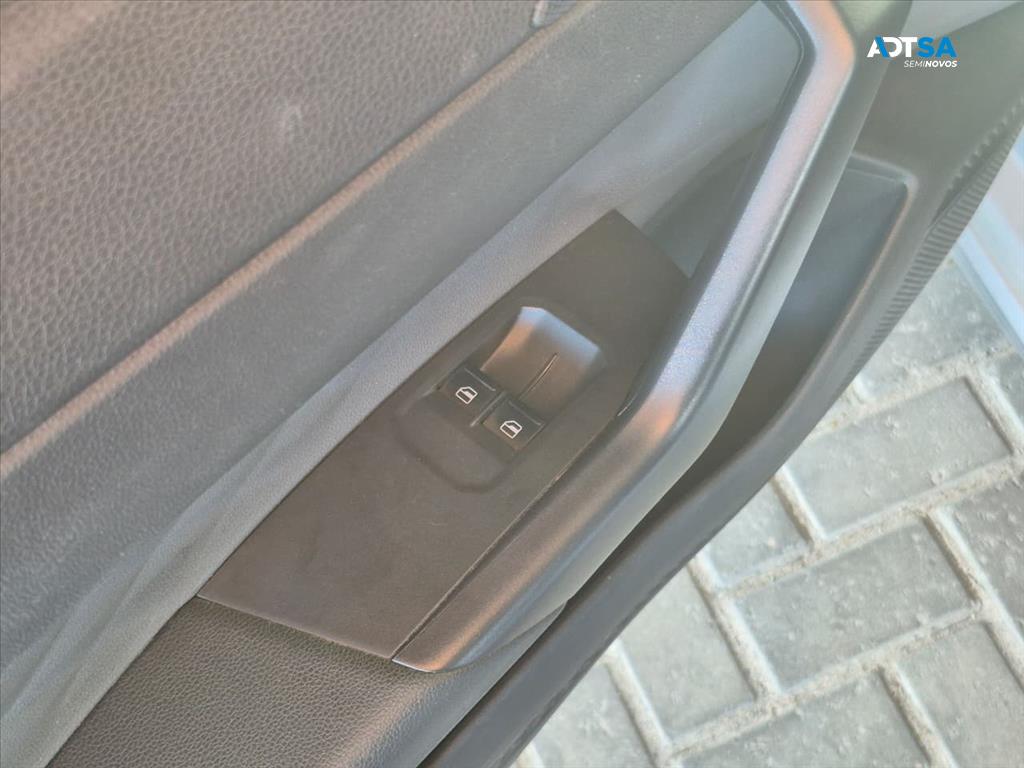 VOLKSWAGEN POLO 1.0 MPI MANUAL