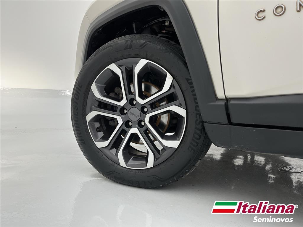 COMMANDER 1.3 T270 TURBO FLEX LIMITED AT6