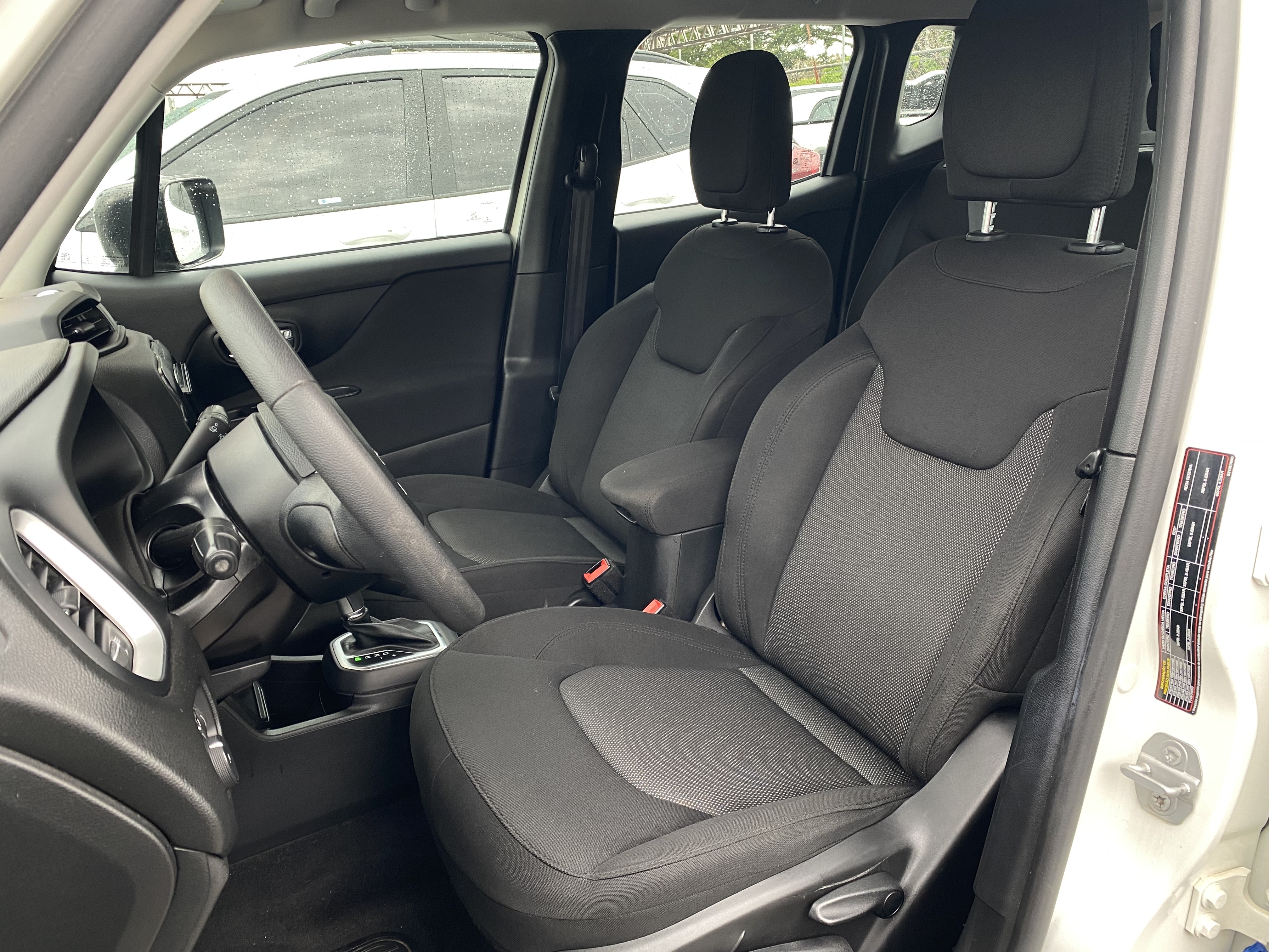 RENEGADE 1.8 16V FLEX 4P AUTOMÁTICO6