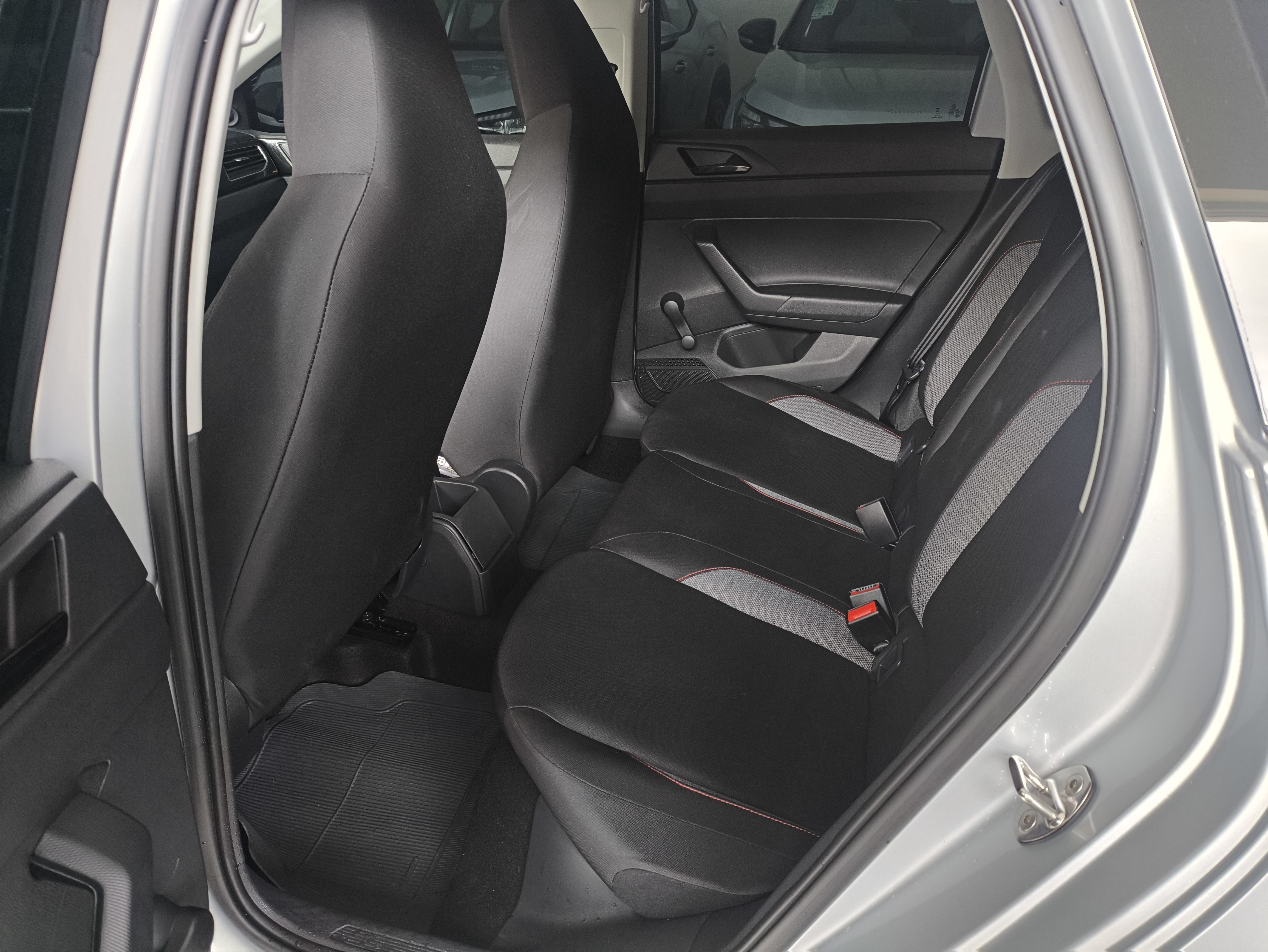 POLO 1.0 MPI TRACK MANUAL10