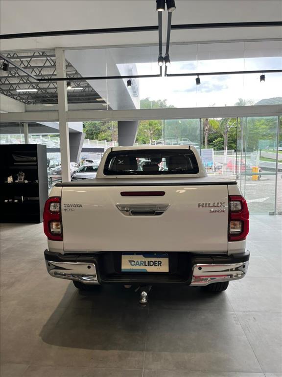 HILUX 2.8 D-4D TURBO DIESEL CD SRX 4X4 AUTOMÁTICO2