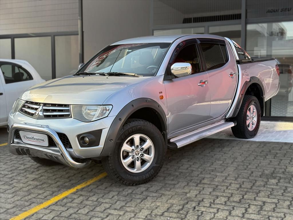 Mitsubishi L200 Triton - 3.2 GLS 4X4 CD 16V TURBO INTERCOLER DIESEL 4P MANUAL