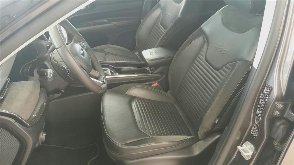 COMMANDER 1.3 T270 TURBO FLEX LIMITED AT6 COMMANDER 1.3 T270 TURBO FLEX LIMITED AT6