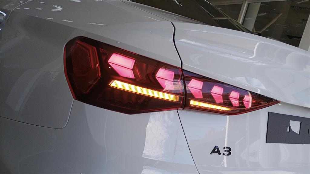 A3 2.0 40 TFSI GASOLINA SEDAN PERFORMANCE BLACK S-TRONIC8