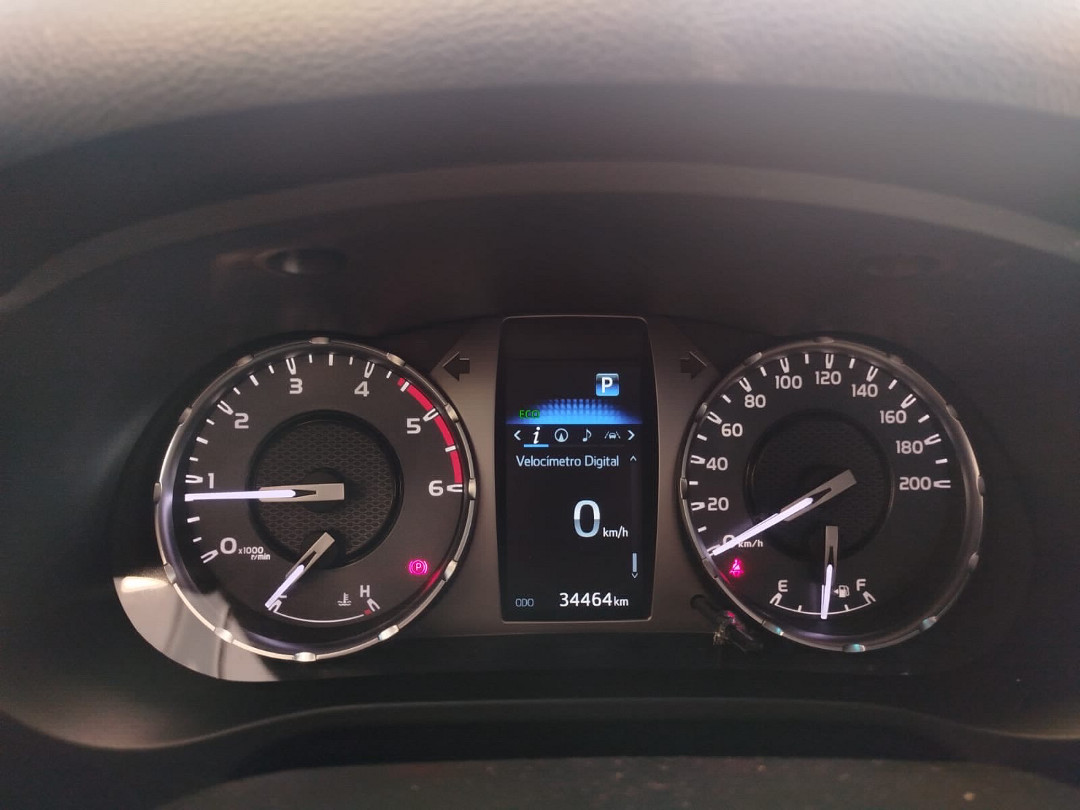 HILUX 2.8 D-4D TURBO DIESEL CD SRX 4X4 AUTOMÁTICO