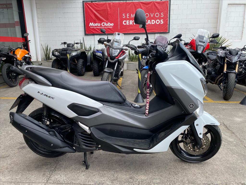 YAMAHA NMAX foto 2
