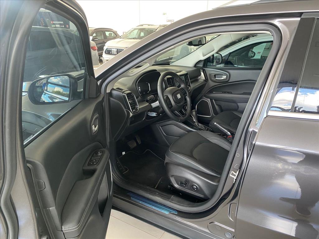 TORO 2.0 16V TURBO DIESEL VOLCANO 4WD AT99