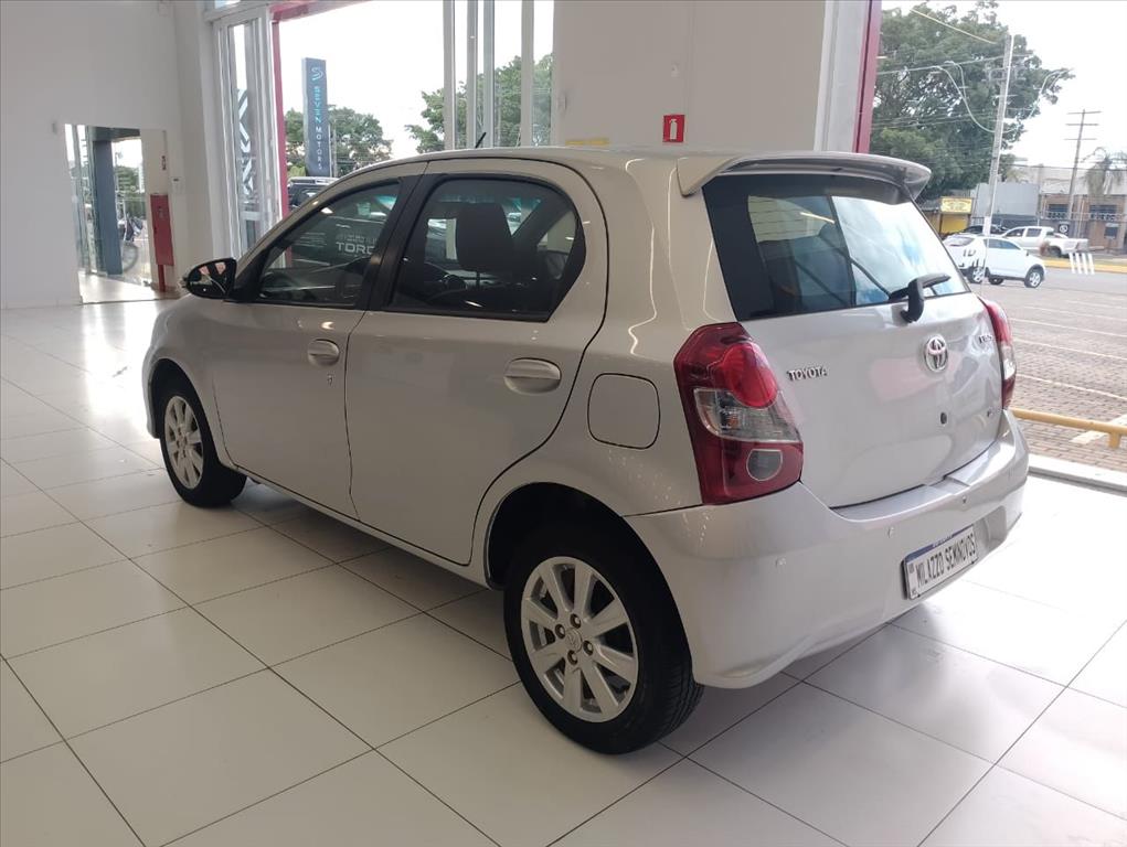 ETIOS 1.5 X PLUS 16V FLEX 4P AUTOMÁTICO4