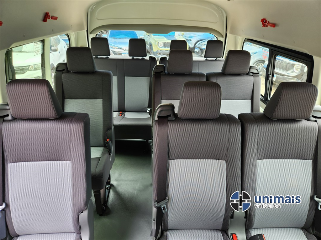 TOYOTA HIACE 2.8 D-4D TURBO DIESEL MINIBUS 15+1 DX AUTOMÁTICO — foto 19