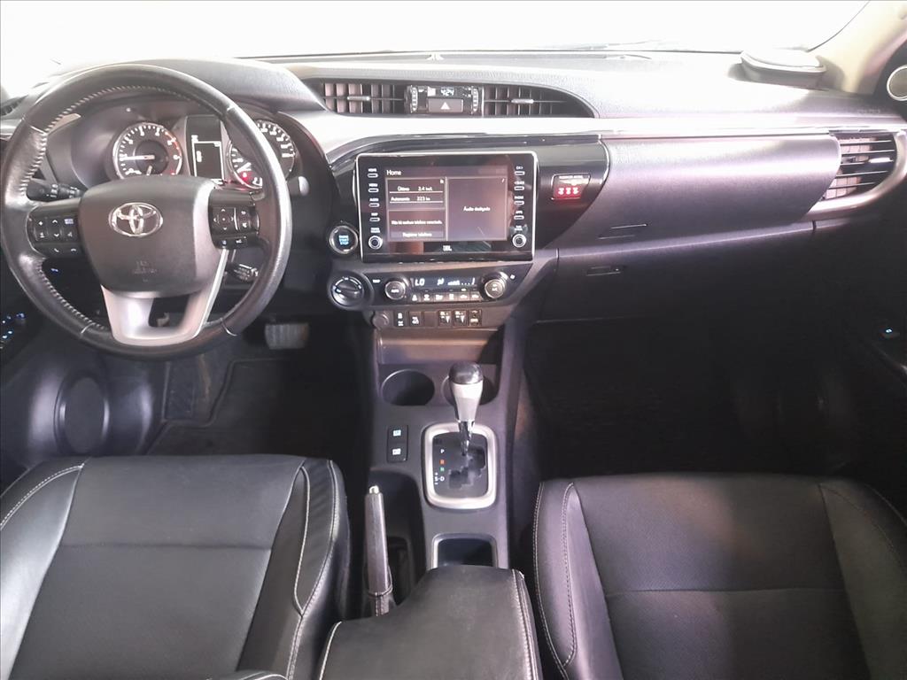 HILUX 2.8 D-4D TURBO DIESEL CD SRX 4X4 AUTOMÁTICO8