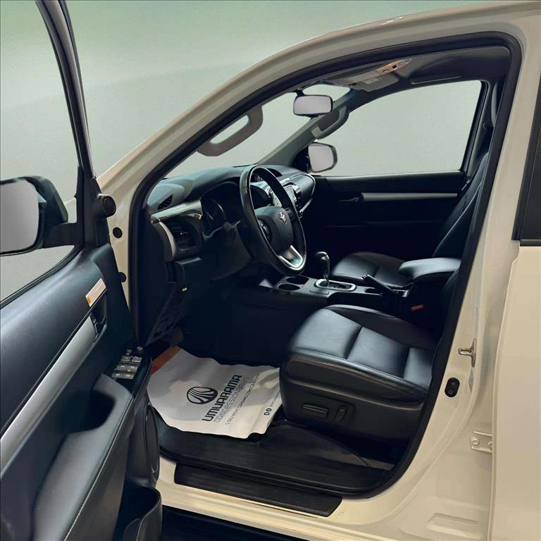 HILUX 2.8 D-4D TURBO DIESEL CD SRV 4X4 AUTOMÁTICO12