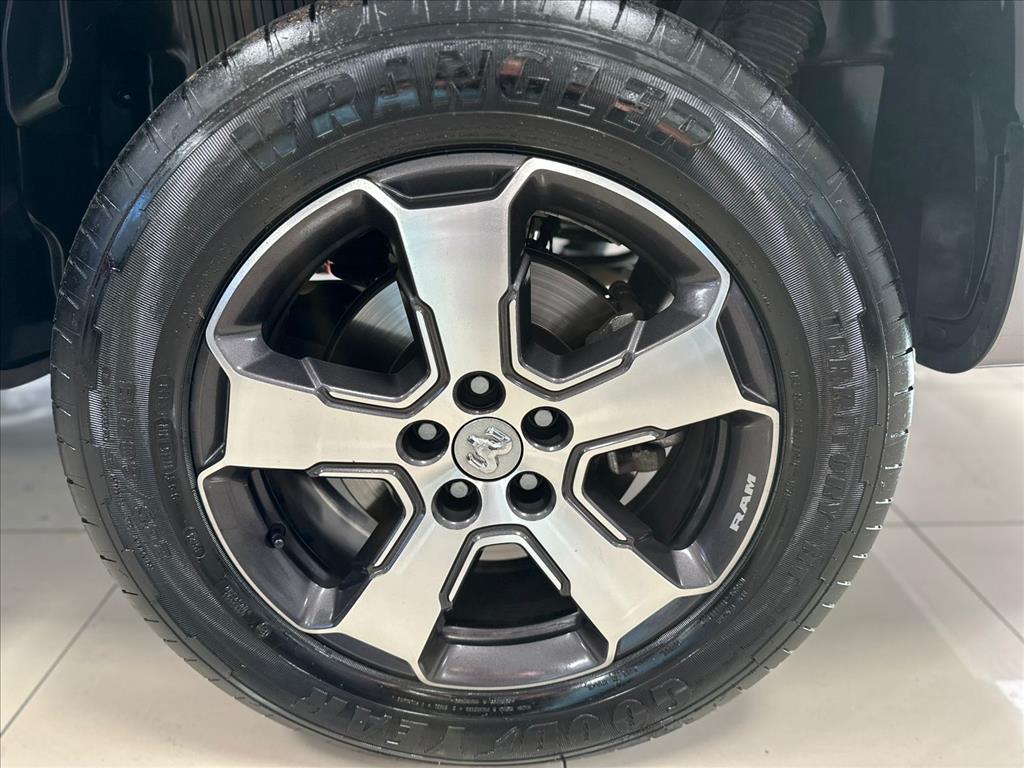 RAMPAGE 2.0 HURRICANE 4 TURBO GASOLINA LARAMIE 4X4 AUTOMÁTICO14