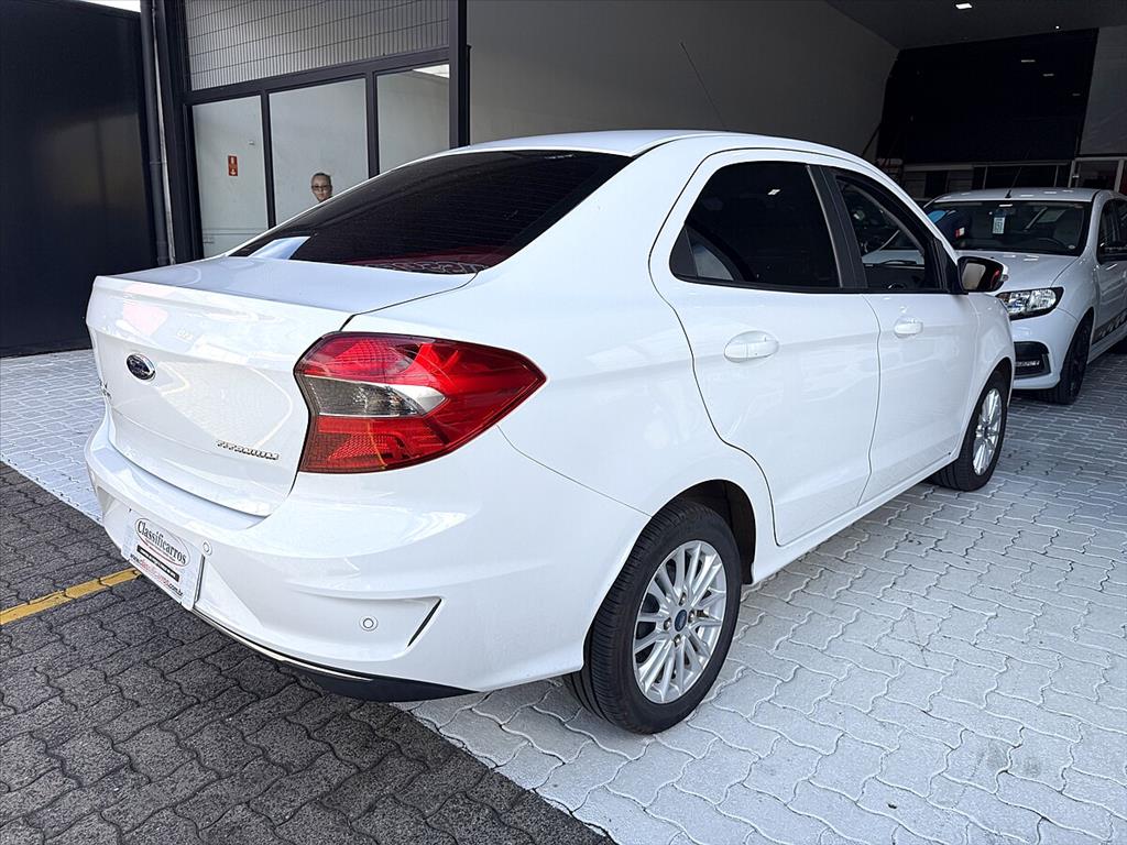 Ford Ka - 1.5 TI-VCT FLEX TITANIUM SEDAN AUTOMÁTICO