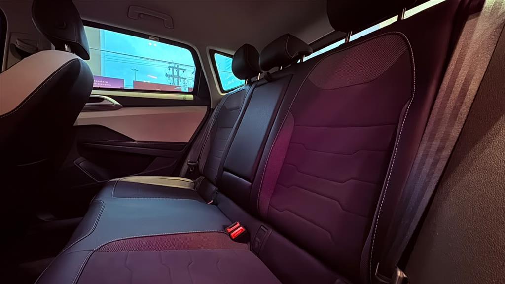 TAOS 1.4 250 TSI TOTAL FLEX COMFORTLINE AUTOMÁTICO15