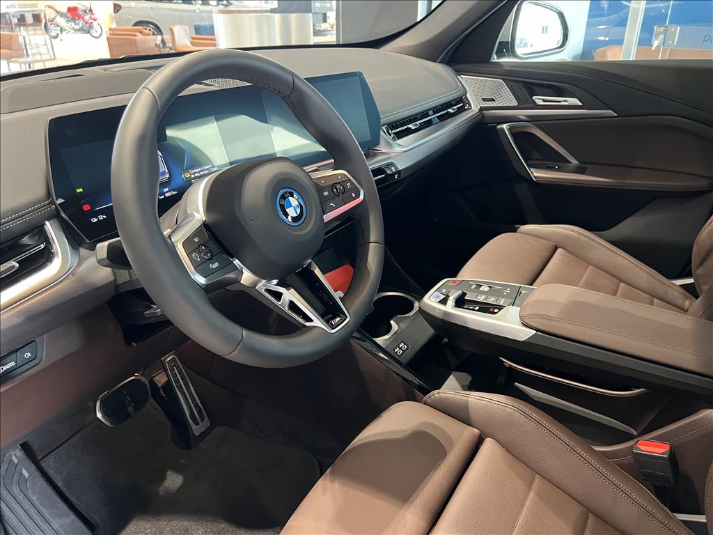 iX1 ELÉTRICO XDRIVE30 M SPORT10