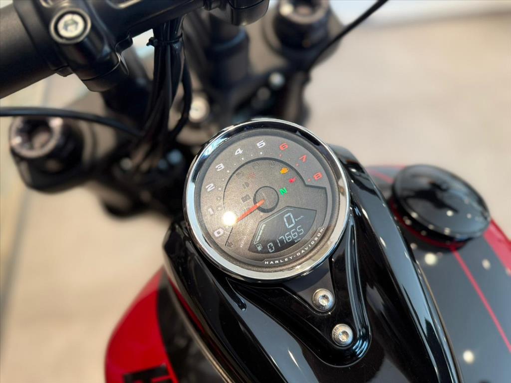 HARLEY-DAVIDSON-FAT-SOFTAIL BOB 114