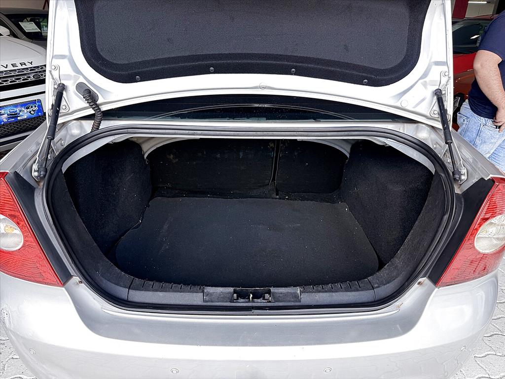 Ford Focus - 2.0 GLX SEDAN 16V FLEX 4P AUTOMÁTICO