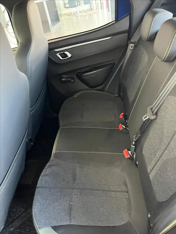 KWID 1.0 12V SCE FLEX OUTSIDER MANUAL
