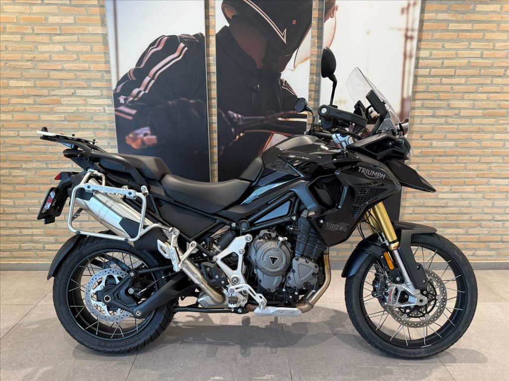TRIUMPH-TIGER-1200 BLACK EDITION