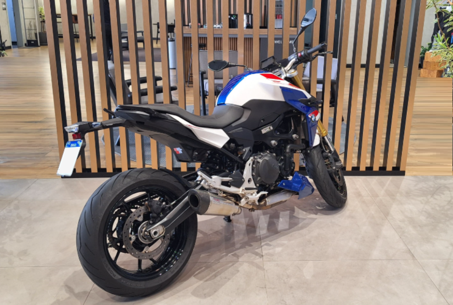 BMW Motorrad-F-900 R SPORT