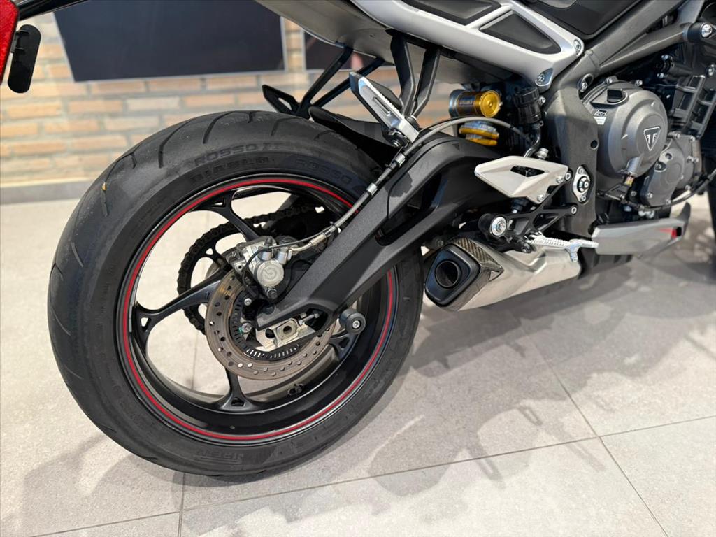 TRIUMPH-STREET-TRIPLE 765 RS