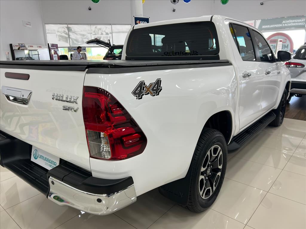 HILUX 2.8 D-4D TURBO DIESEL CD SRV 4X4 AUTOMÁTICO3