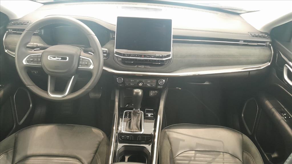 COMMANDER 1.3 T270 TURBO FLEX LIMITED AT6 COMMANDER 1.3 T270 TURBO FLEX LIMITED AT6