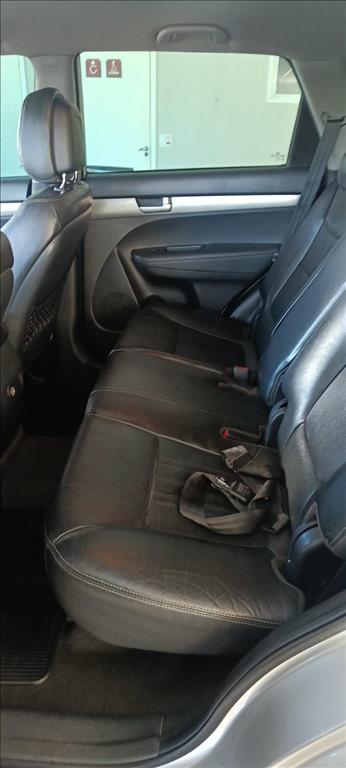 SORENTO 2.4 EX2 4X2 16V GASOLINA 4P AUTOMÁTICO9